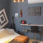 Cozy And Modern Apartment